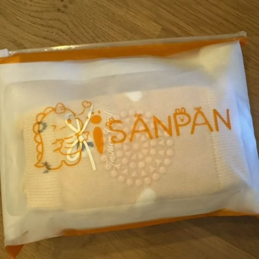 ISANPAN Unisex Baby Crawling Anti-Slip Knee Pads and Socks,Save Baby Knee and An
